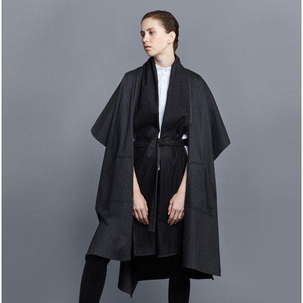 vi Fysik vogn Carla Fernandez Cóatl Black Poncho ⎮ 60 years being the reference of the  author's craft in Mexico now available online.