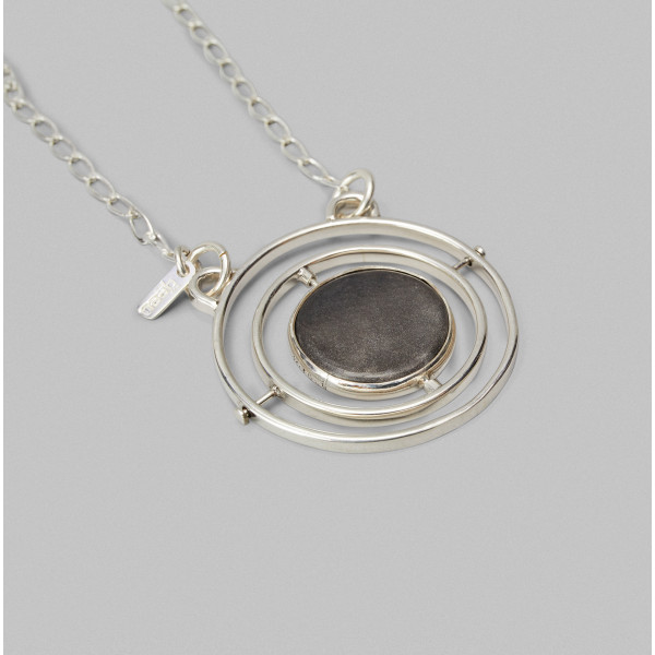 Collar universo