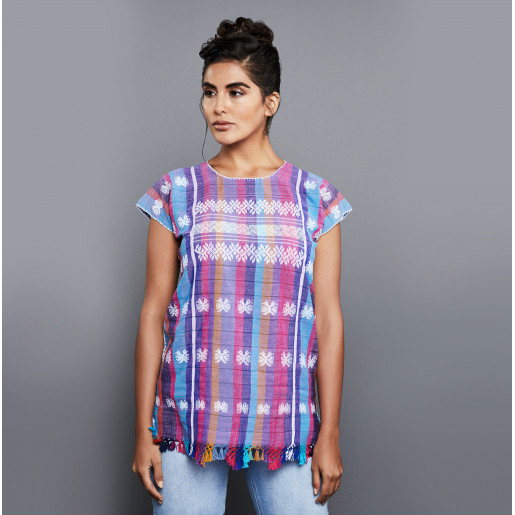 Blusa con bordado oaxaqueño