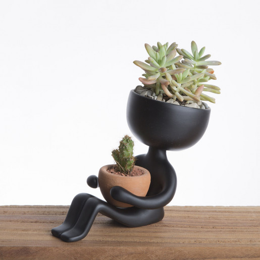 Black Robert Mool Pot