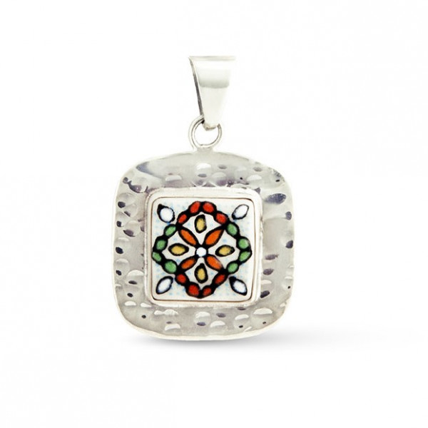 Hammered porcelain pendant