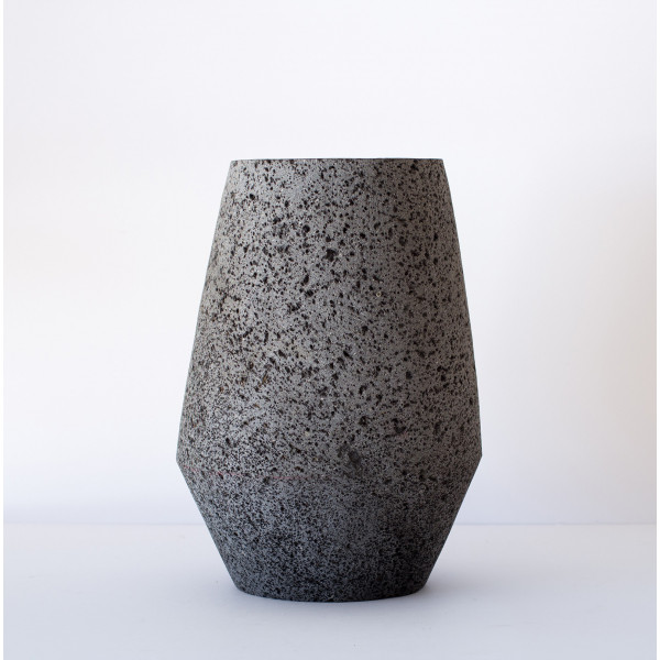 Muna Vase