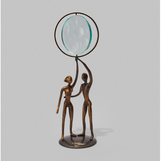 Magiscope "Holding the...