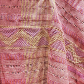 Tejidos, hilos, tramas, texturas, formas, colores, detalle, trabajo... ¡Qué maravilla cada pieza hecha a mano!

Pieza de @cj.corazonverde

#hechoamano #tejido #textiles #mexico #handmade #telar #crafts #bazaarsabado #comerciolocal